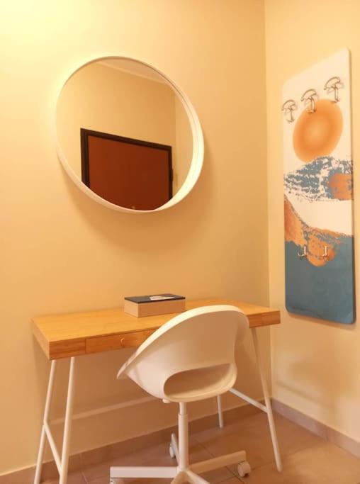 Blue -Spacious 1Bdr Corner Flat/Balcony/View Apartamento Atenas Exterior foto
