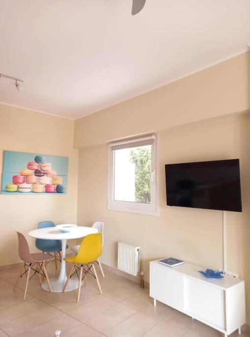 Blue -Spacious 1Bdr Corner Flat/Balcony/View Apartamento Atenas Exterior foto